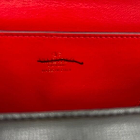 Women’s Valentino Garavani rock, stud, leather shoulder bag made in Italy - Picture 13 of 16